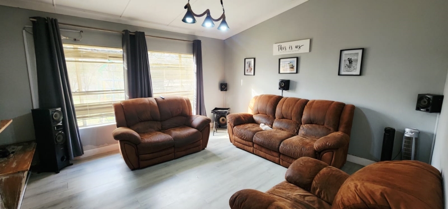 3 Bedroom Property for Sale in Kroonheuwel Free State